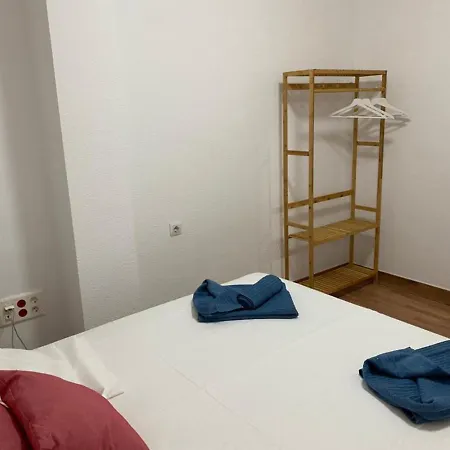 Almansa Flat 14
